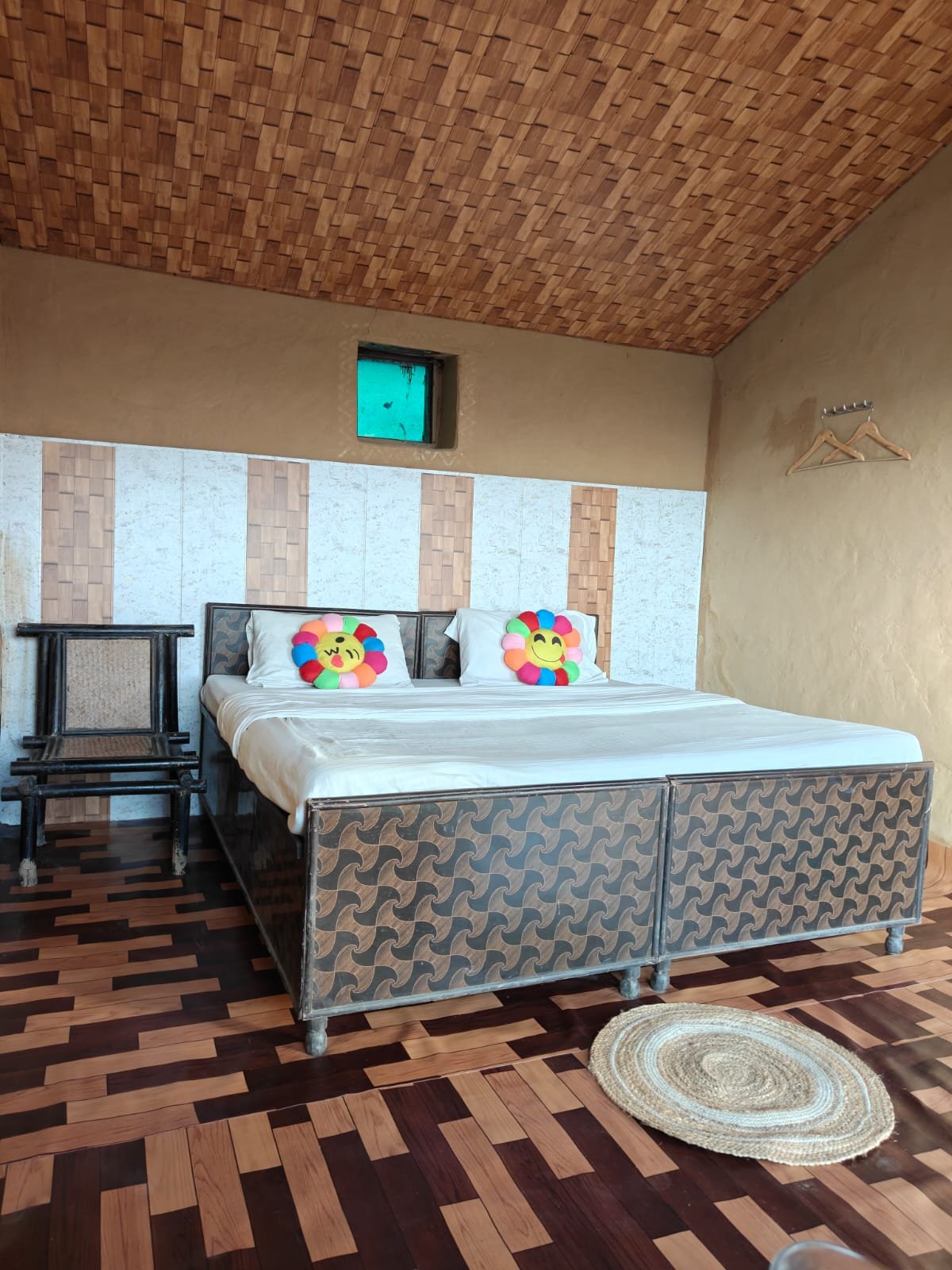 Deluxe Bed